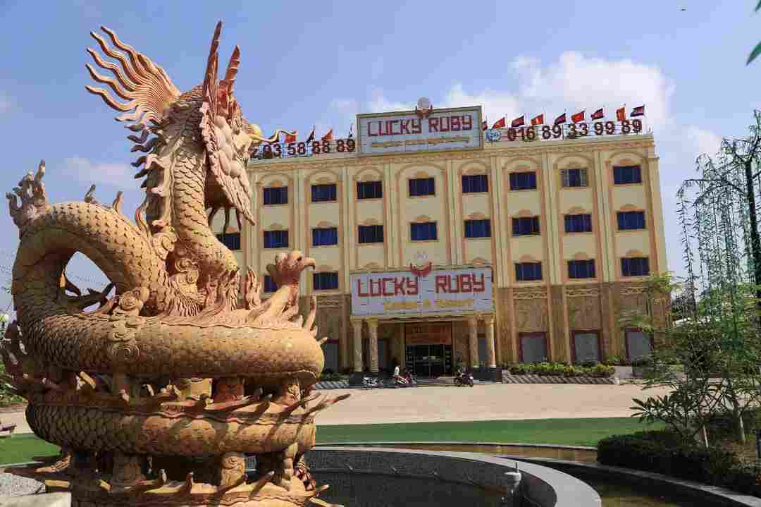 lucky ruby border casino nằm ở Prey Voir, Svay Rieng, Campuchia