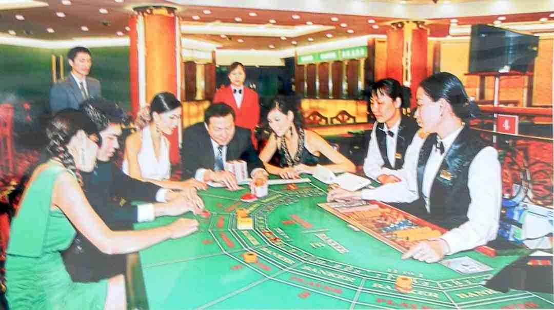 Holiday Palace Hotel & Resort có nhiều trò chơi hấp dẫn thu hút người ghé chơi