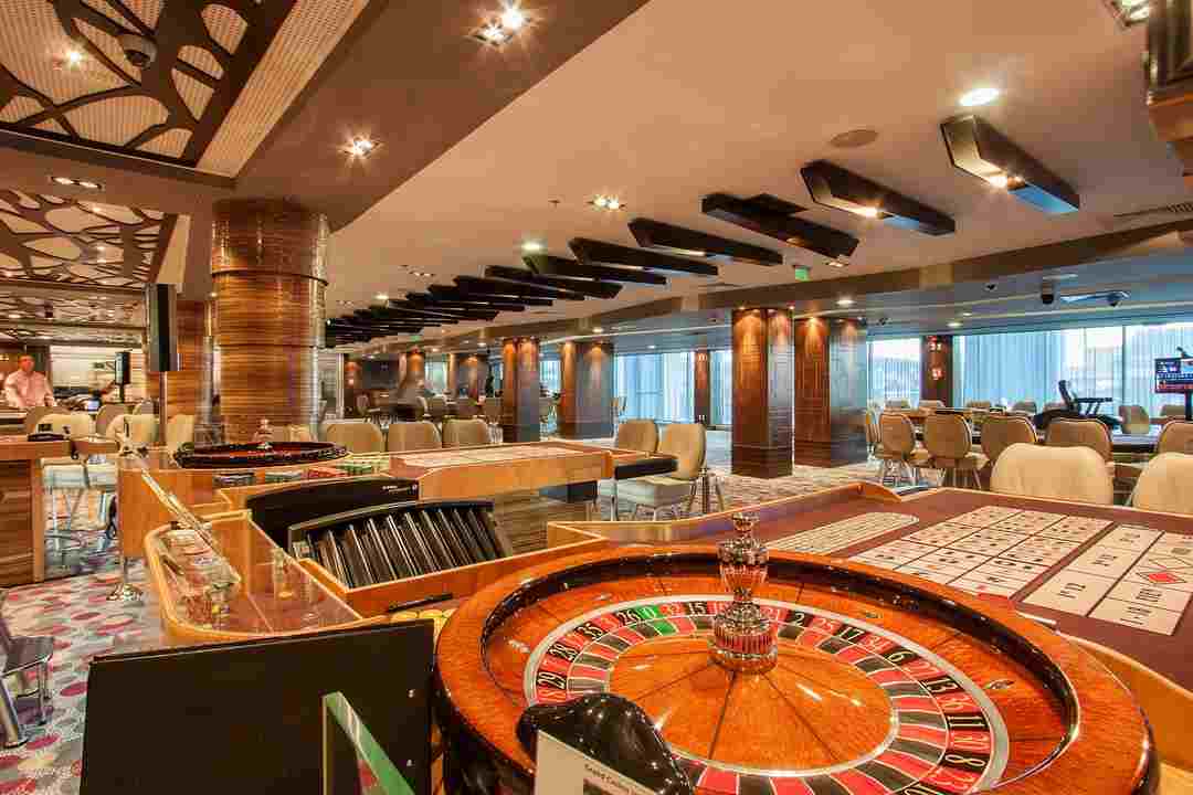 Golden Sand Hotel Casino là địa điểm lý tưởng cho du khách ghé thăm