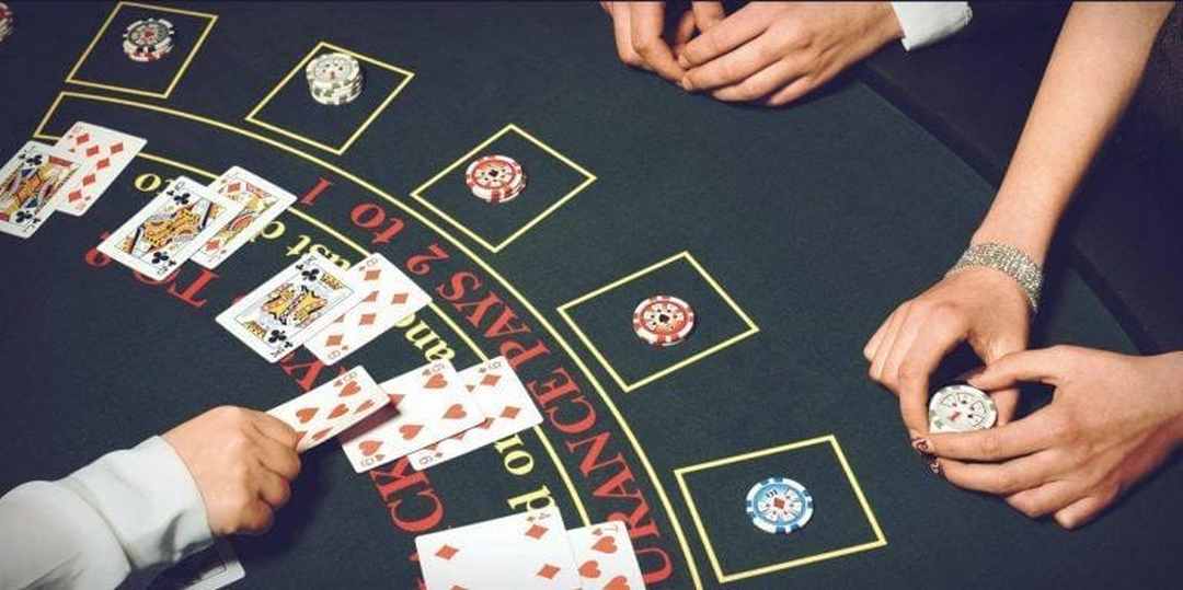 Bàn chơi Blackjack đang sôi nổi nhất sòng Moc Bai Casino